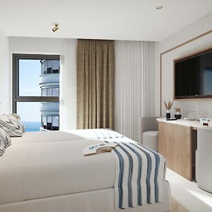 Twin Room Lateral Sea View